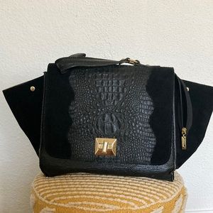 Real leather beautiful and chic bag